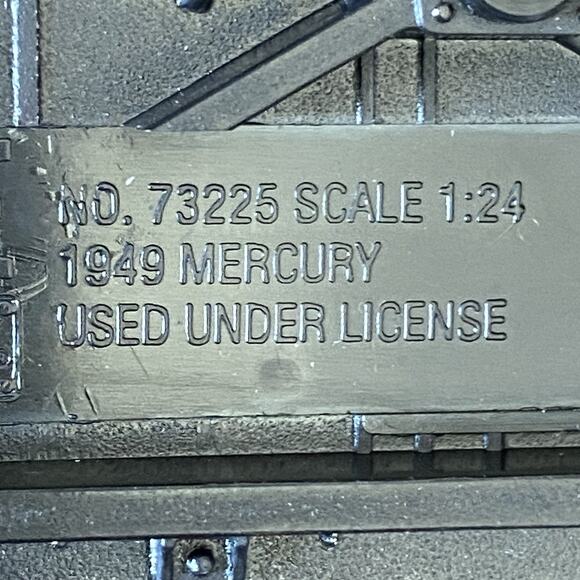 Motormax 1949 Mercury Diecast Model Car Black 1:24 Scale - Picture 10 of 10